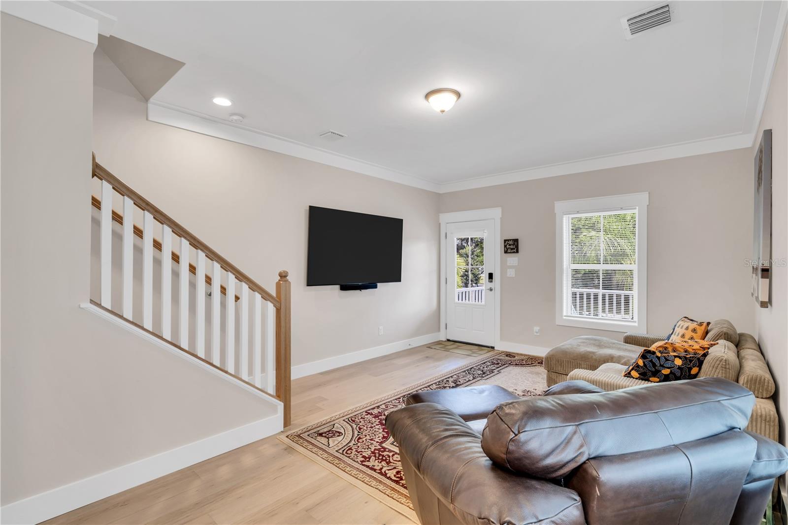 340 6TH ST E — photo 13