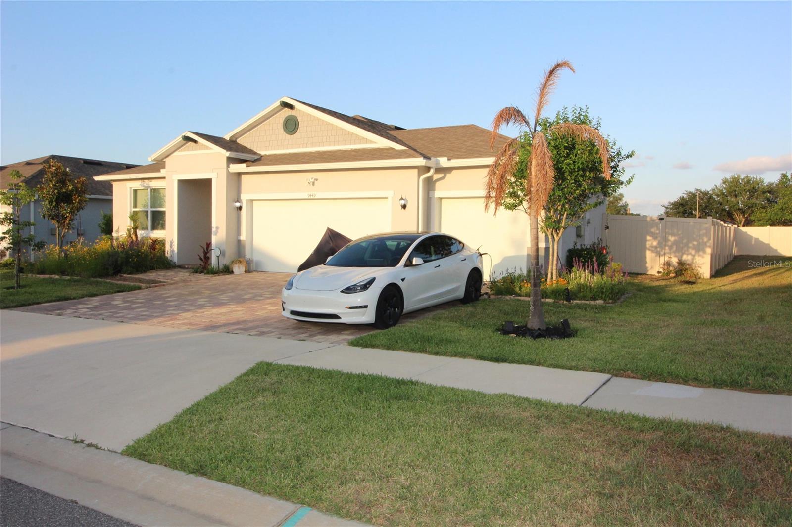 9449 SANDERS PARK PL — photo 2