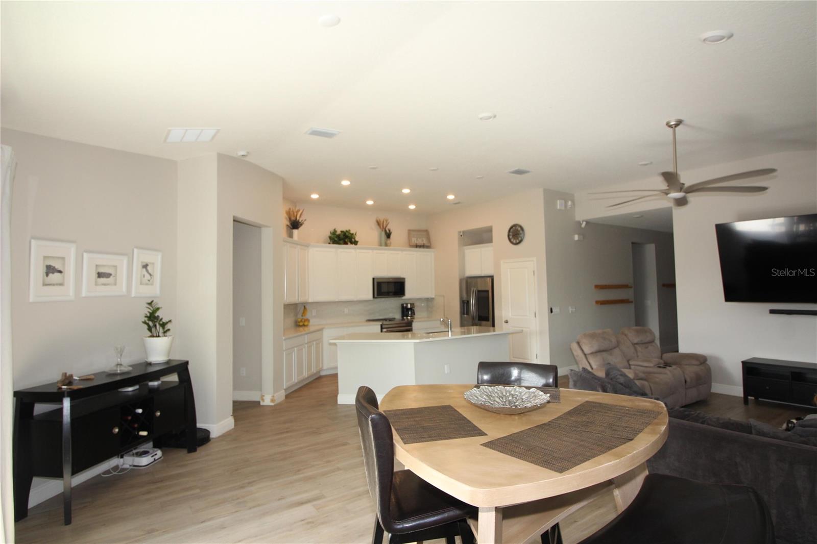 9449 SANDERS PARK PL — photo 9
