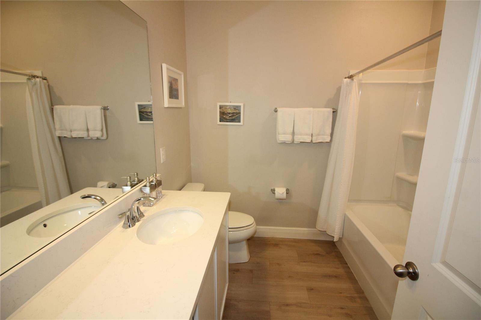 9449 SANDERS PARK PL — photo 23