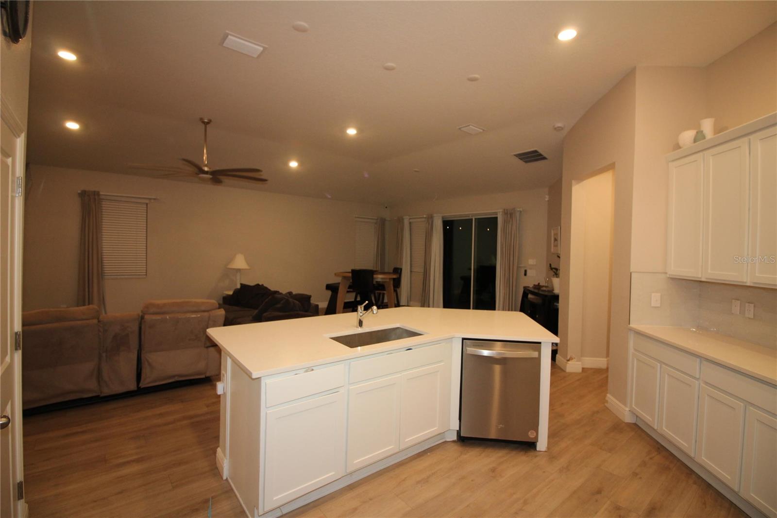 9449 SANDERS PARK PL — photo 10