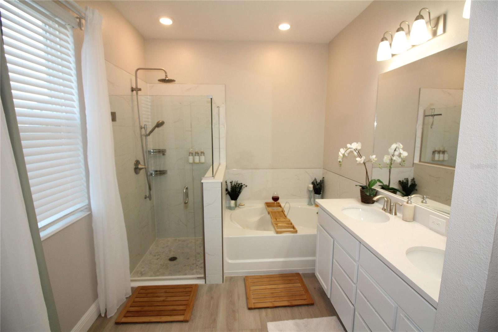 9449 SANDERS PARK PL — photo 17