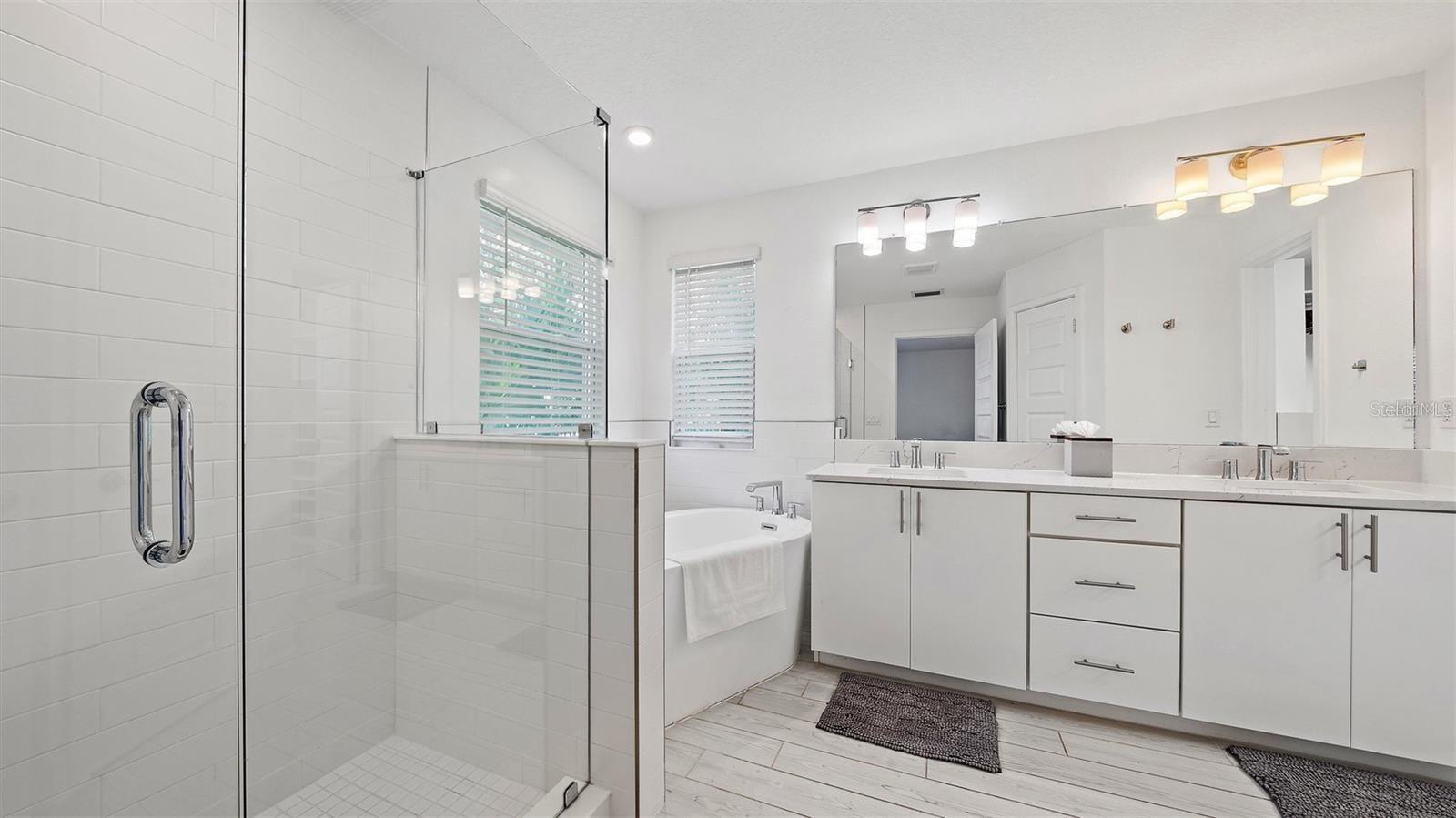 2587 TEMPLE ST — photo 13
