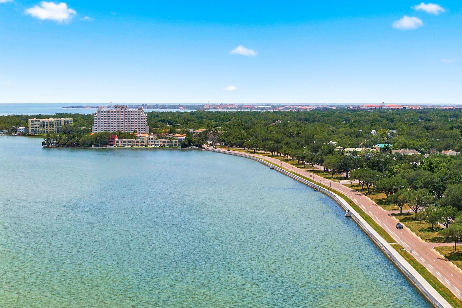 4811 BAYSHORE BLVD #303 — photo 37