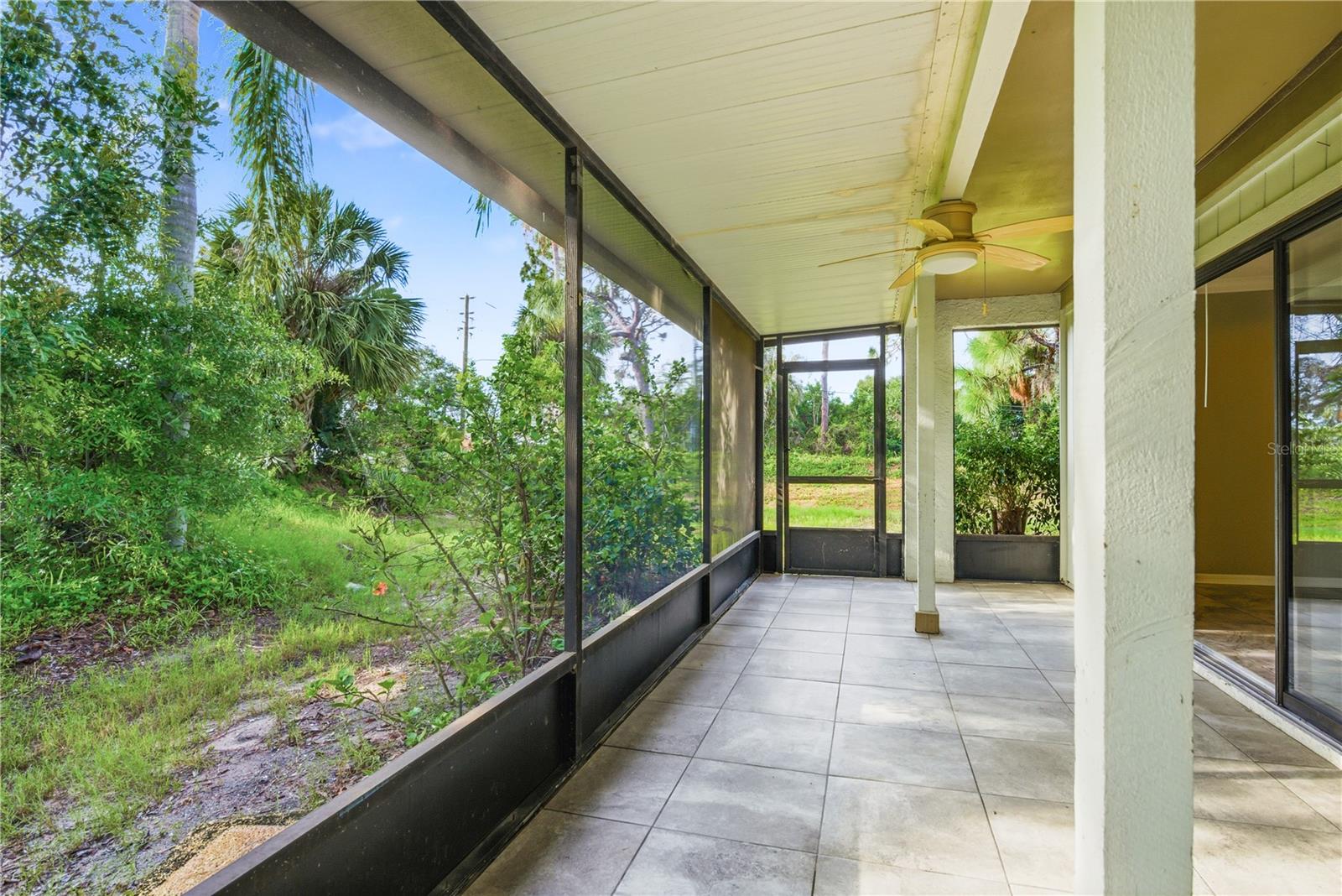 18 WINDRUSH BAY DR — photo 32