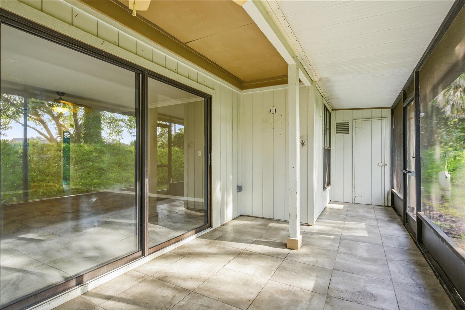 18 WINDRUSH BAY DR — photo 31