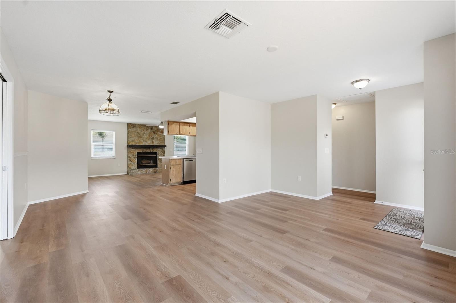 10340 ALBERTA CT — photo 6