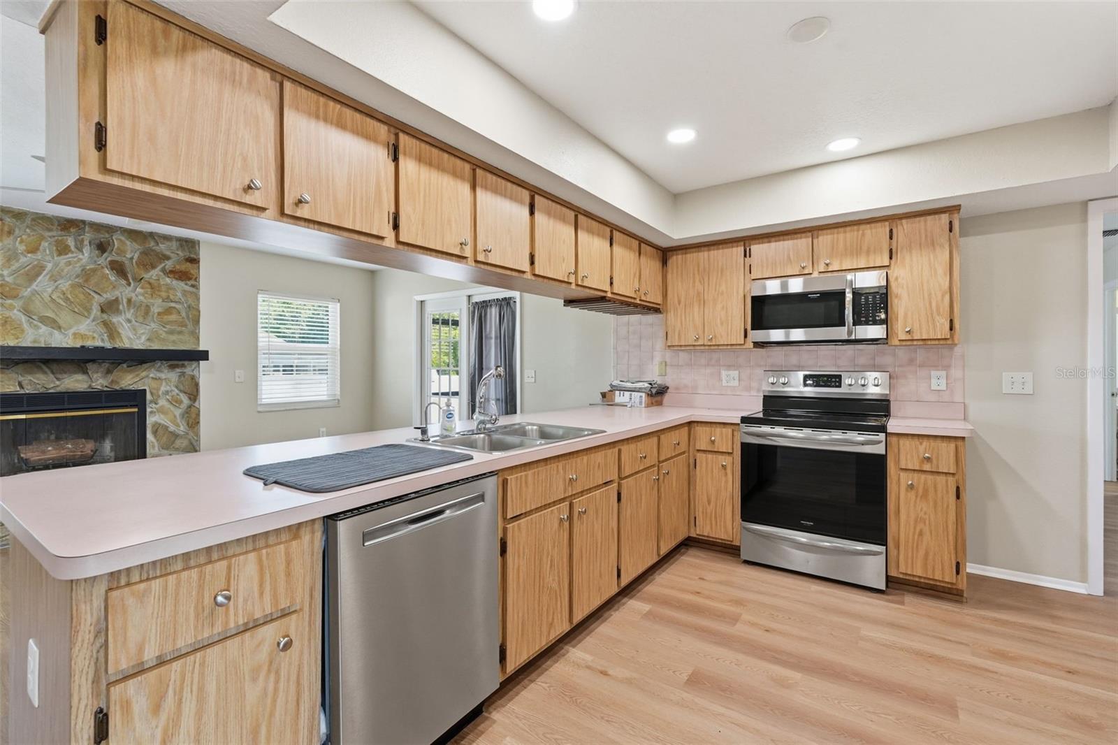10340 ALBERTA CT — photo 11