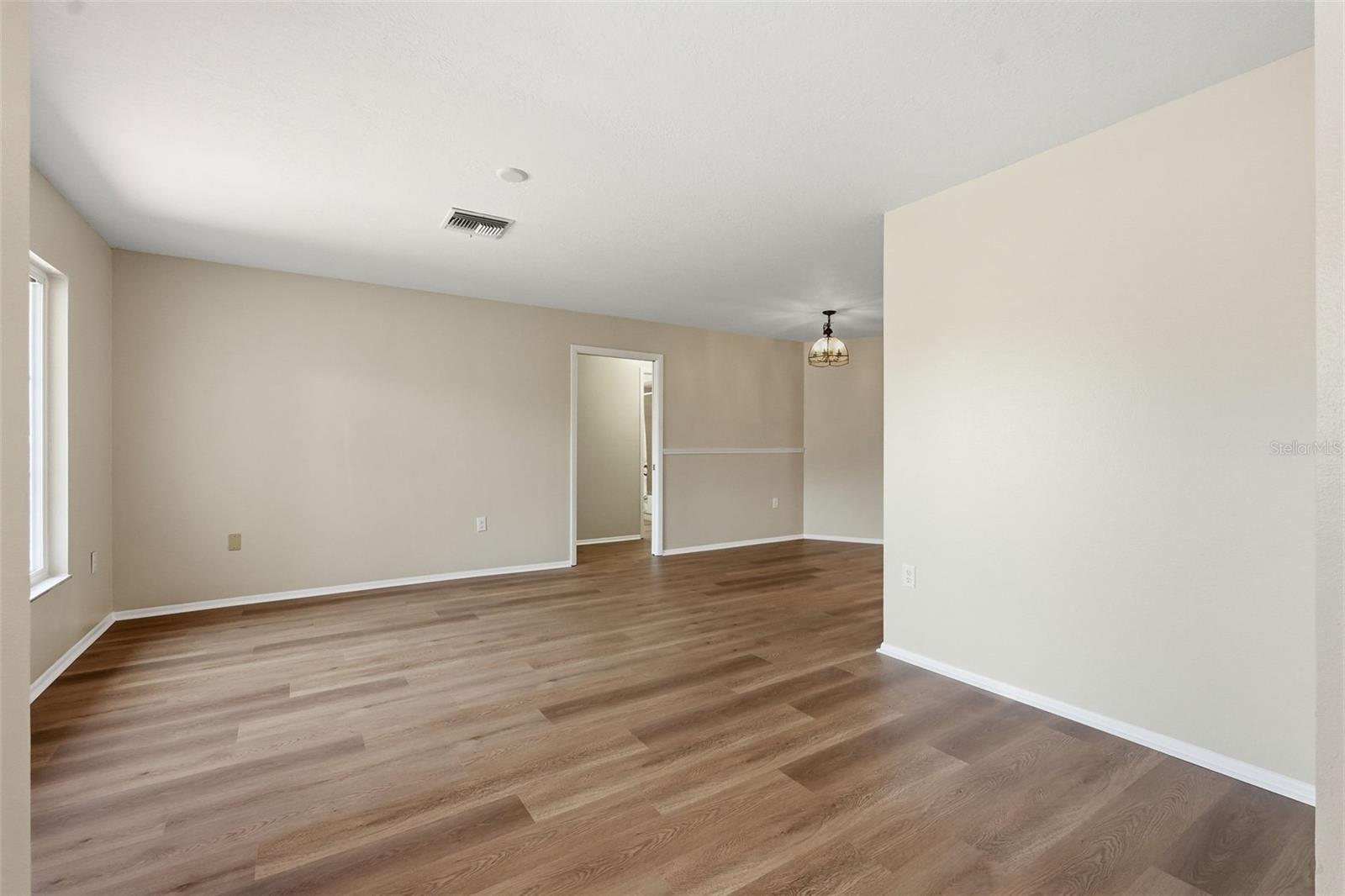 10340 ALBERTA CT — photo 3