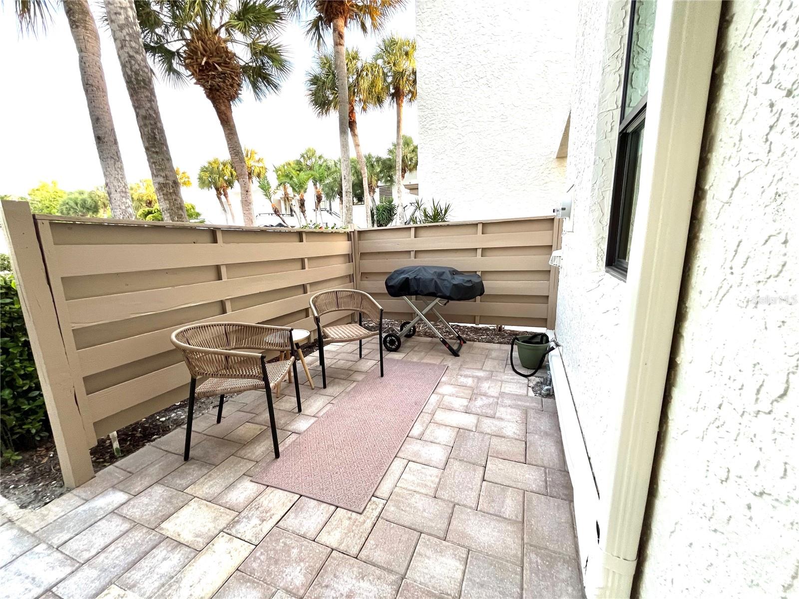 335 SPRINGDALE DR #0 — photo 2