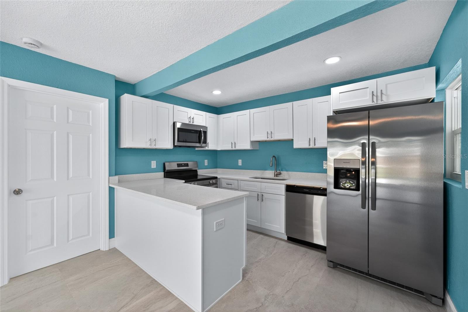 14013 MARGUERITE DR — photo 35