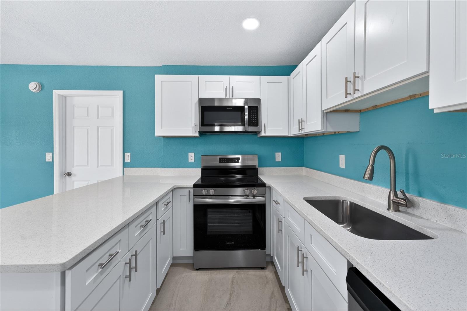 14013 MARGUERITE DR — photo 16