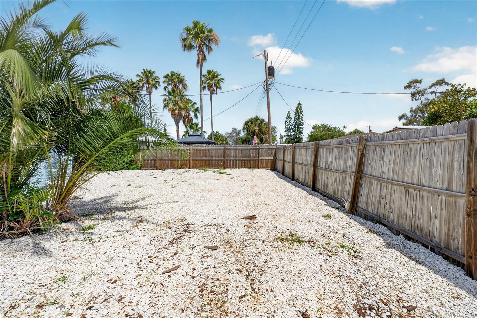 14013 MARGUERITE DR — photo 63