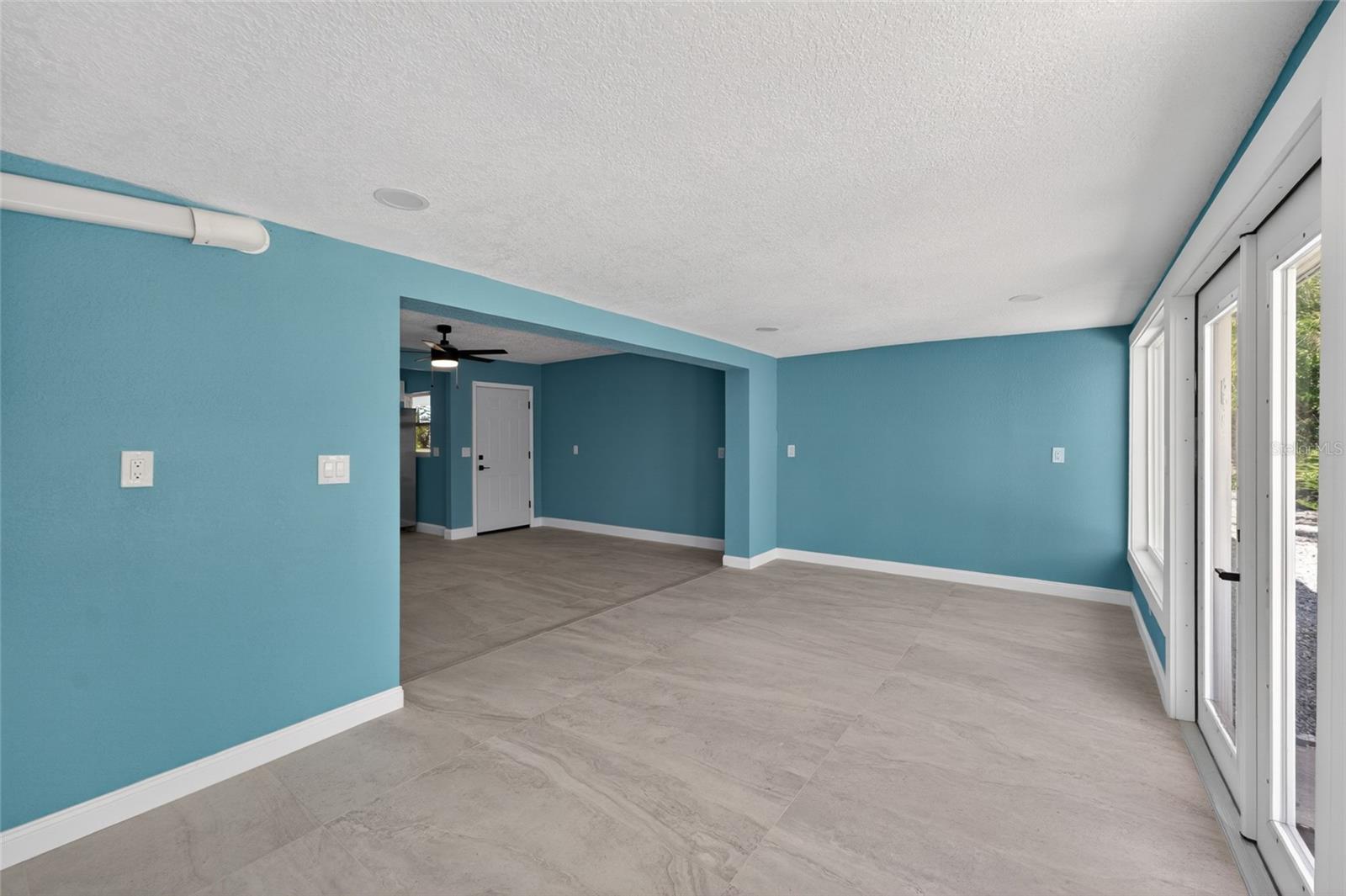 14013 MARGUERITE DR — photo 32