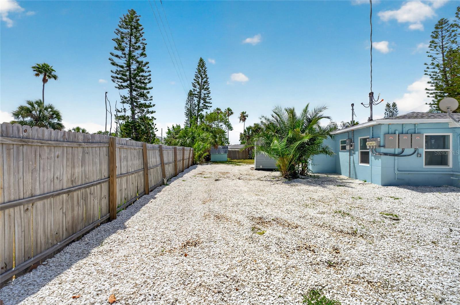14013 MARGUERITE DR — photo 60