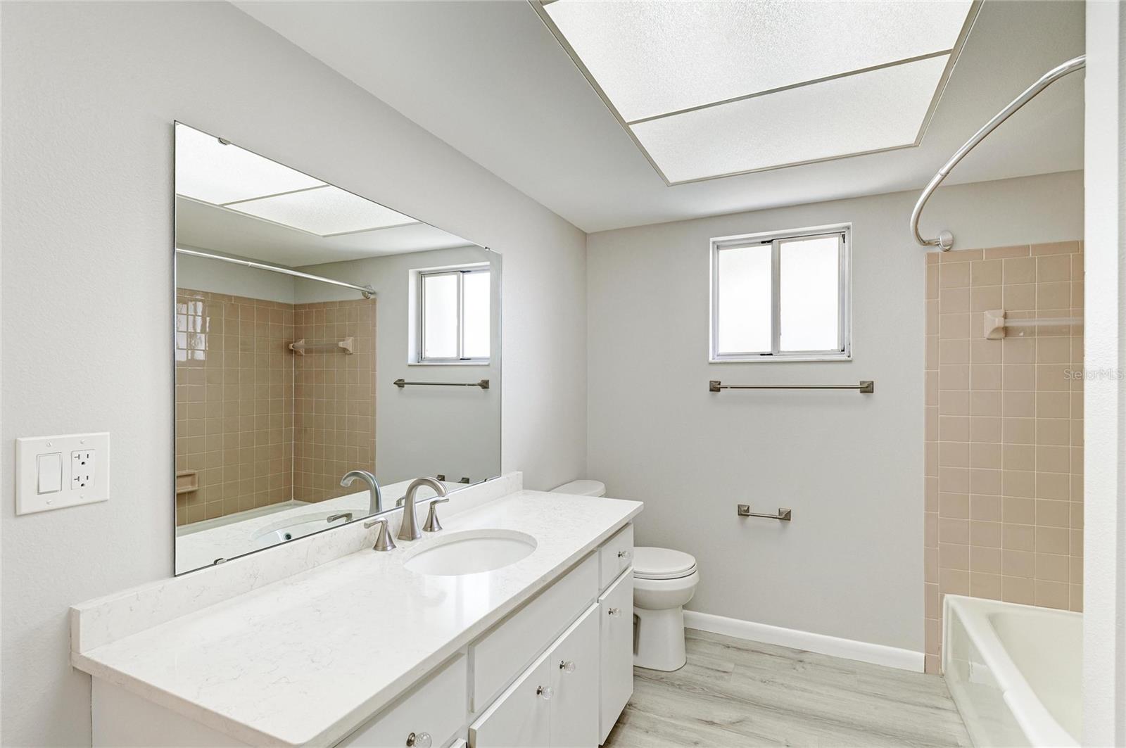 140 CIRCLEWOOD DR #C1-4 — photo 24