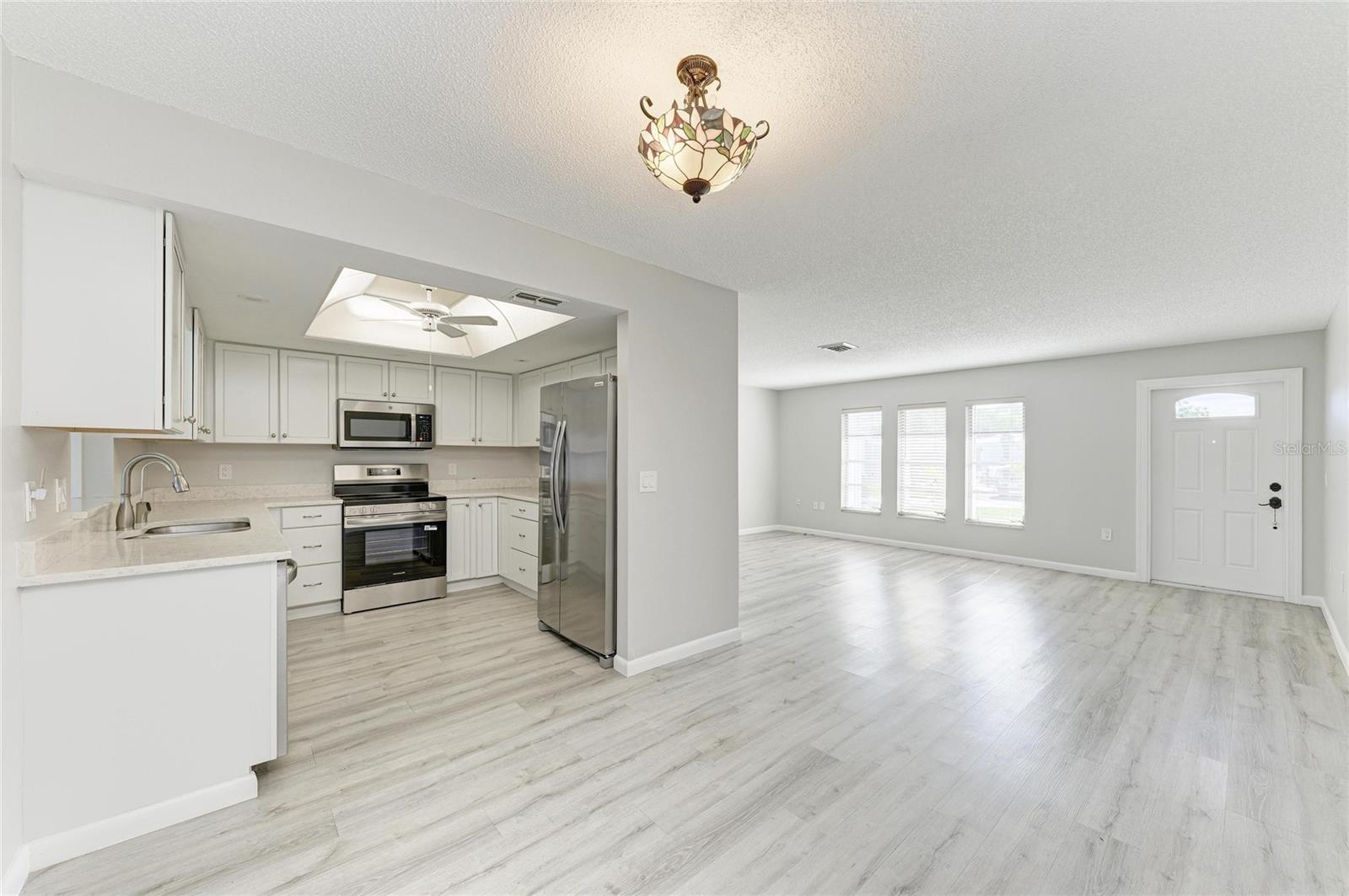 140 CIRCLEWOOD DR #C1-4 — photo 11