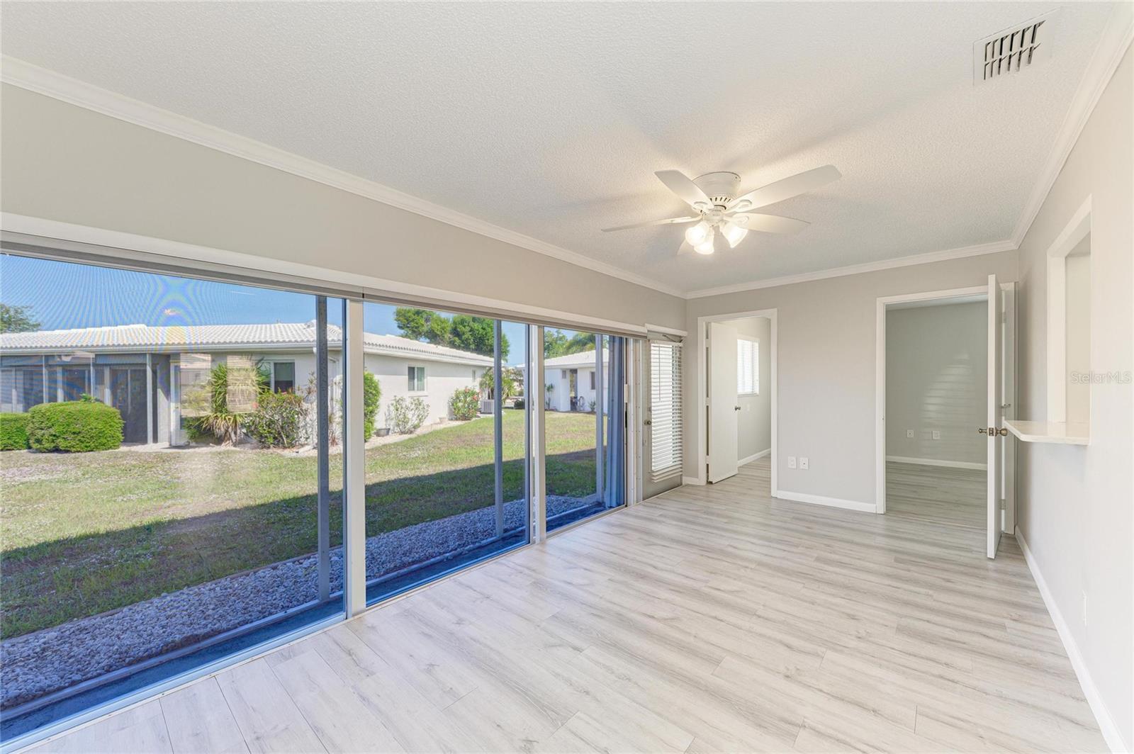 140 CIRCLEWOOD DR #C1-4 — photo 12