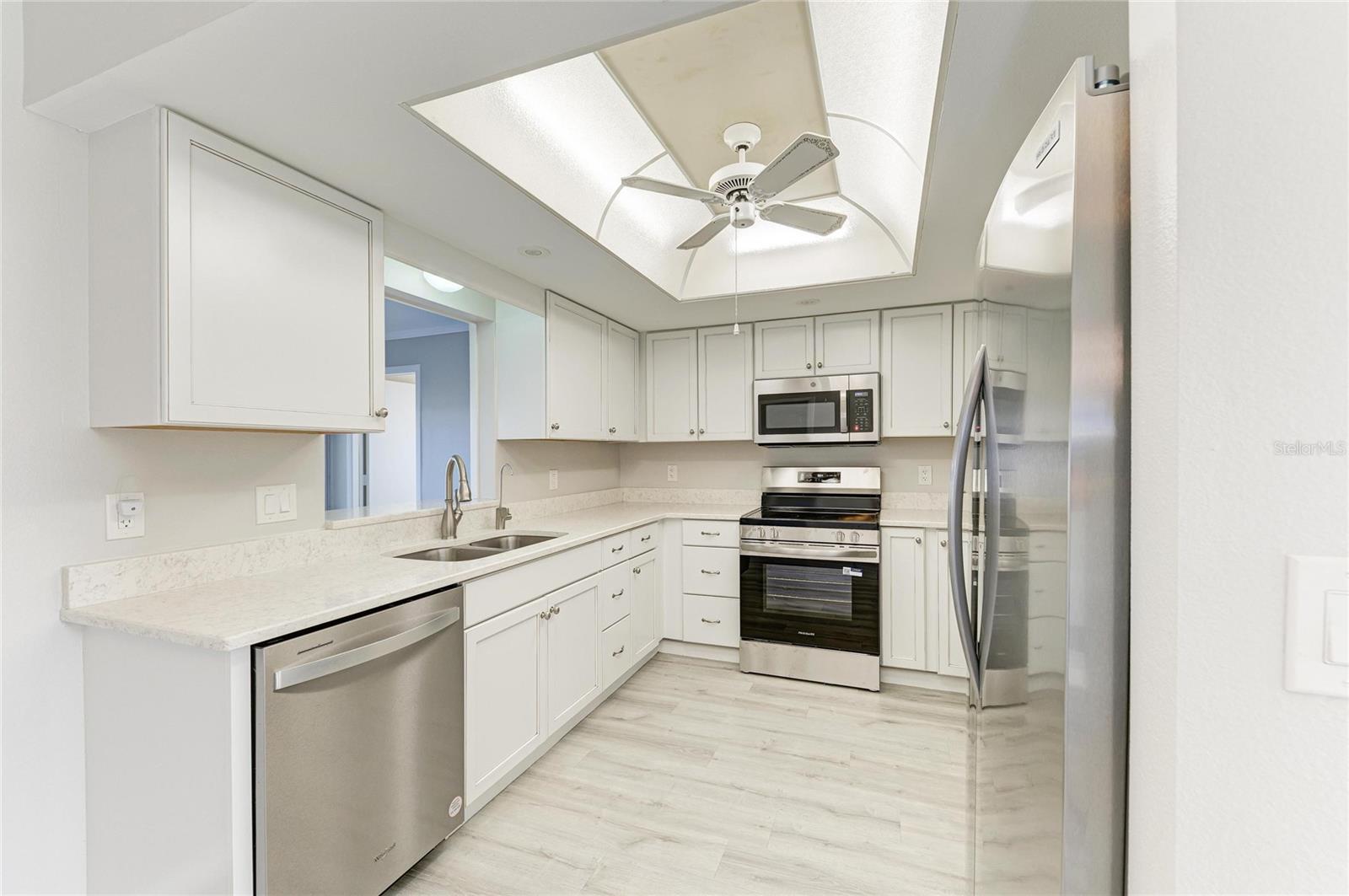 140 CIRCLEWOOD DR #C1-4 — photo 7
