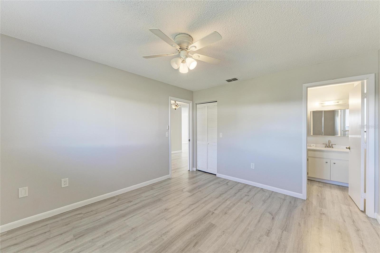 140 CIRCLEWOOD DR #C1-4 — photo 15
