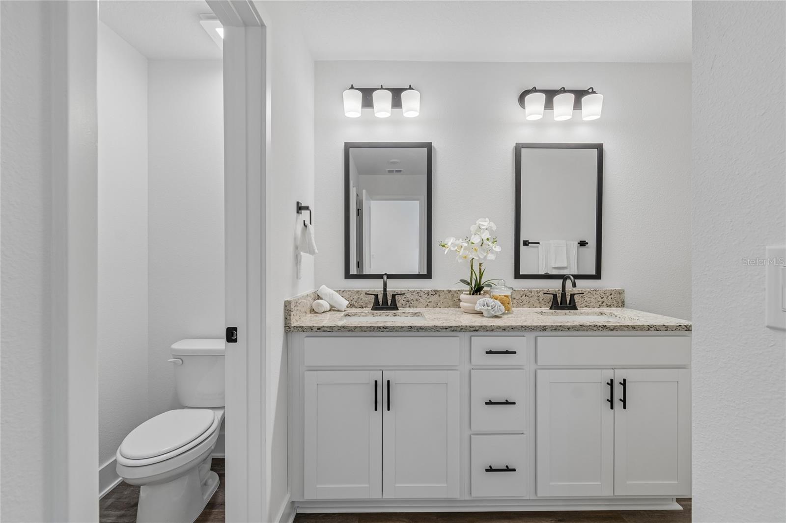9409 HIGHLAND HILLS DR ST — photo 11