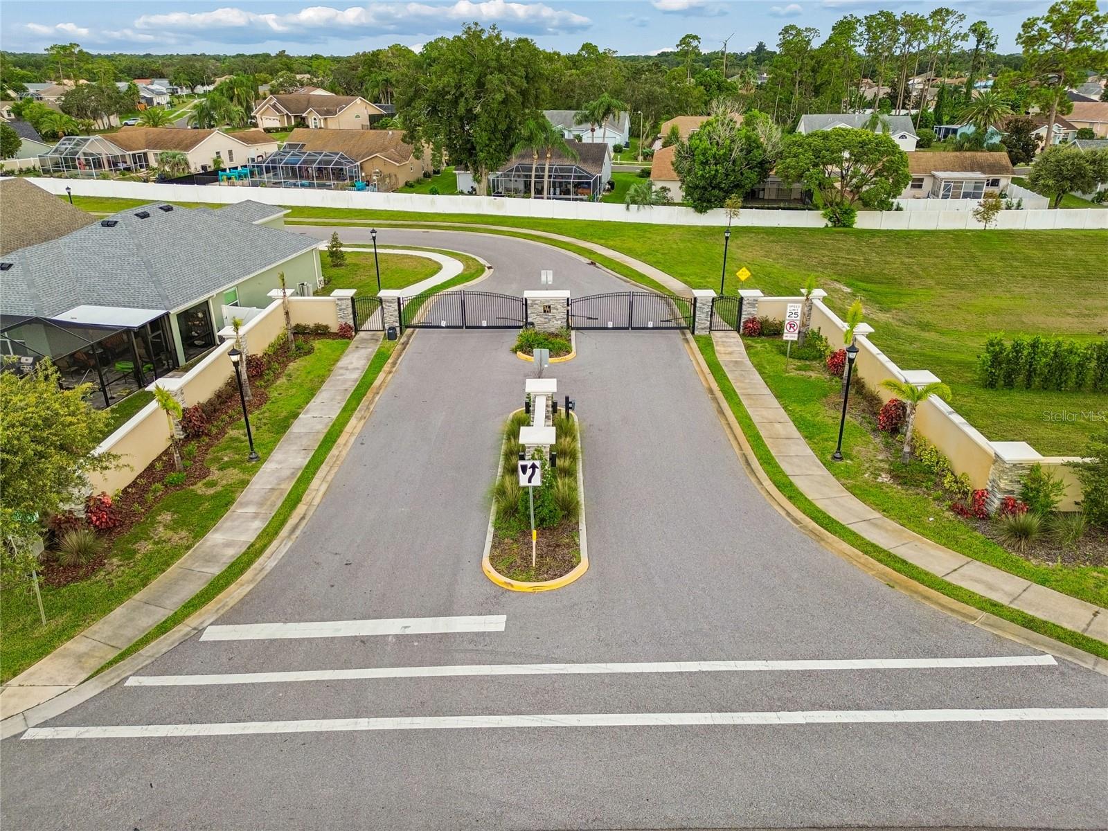 9409 HIGHLAND HILLS DR ST — photo 18