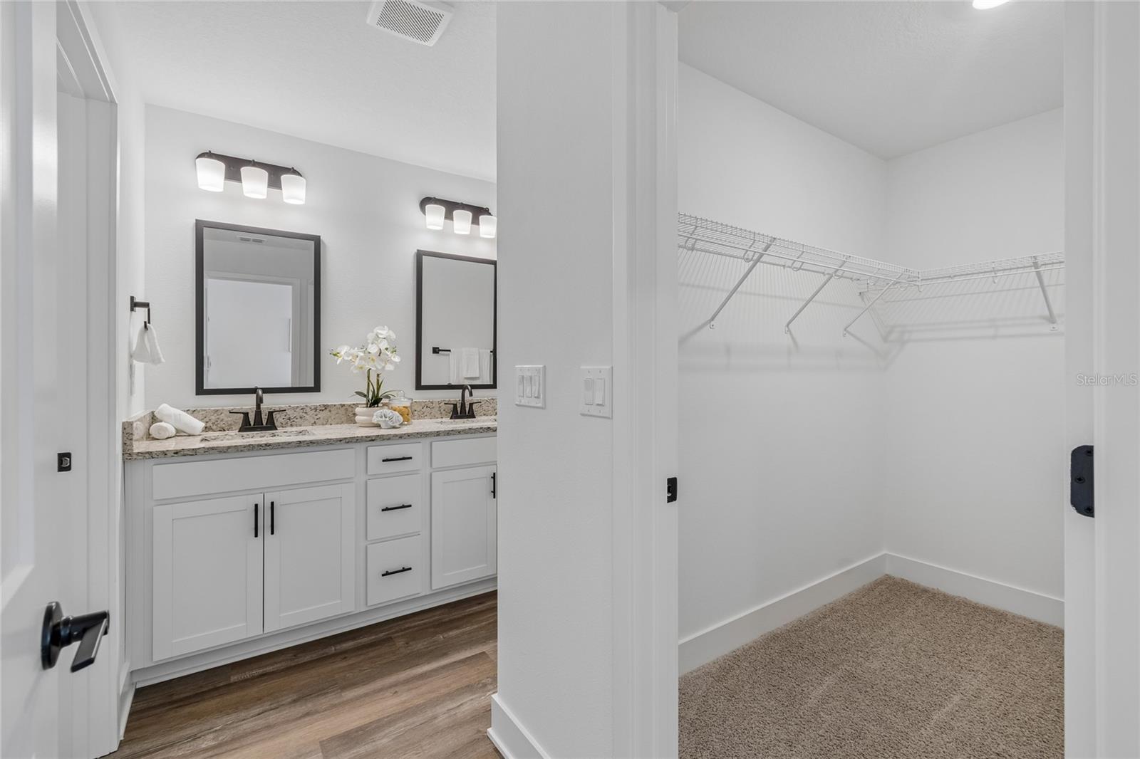 9409 HIGHLAND HILLS DR ST — photo 10