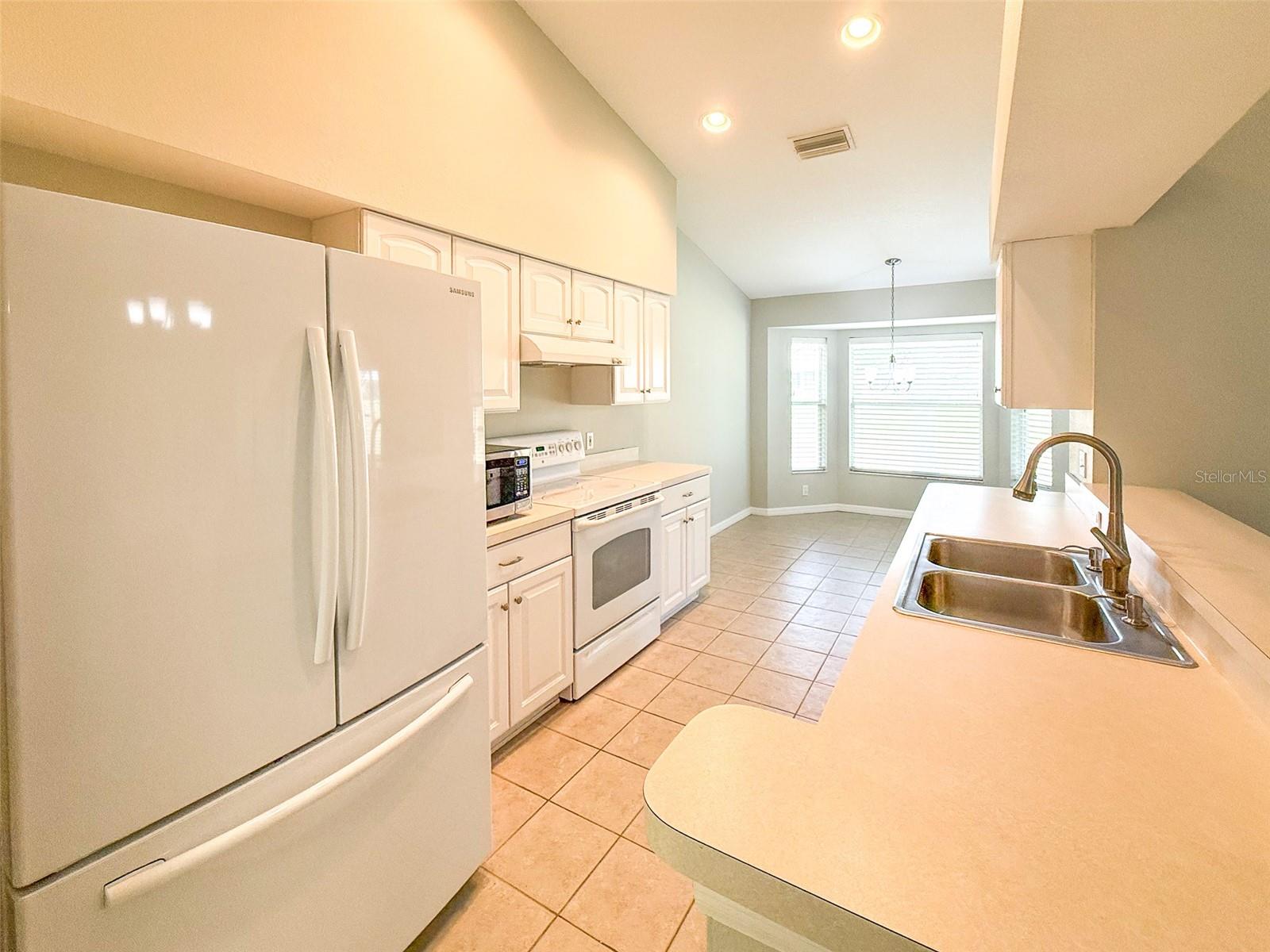 18037 BAYWOOD FOREST DR — photo 9