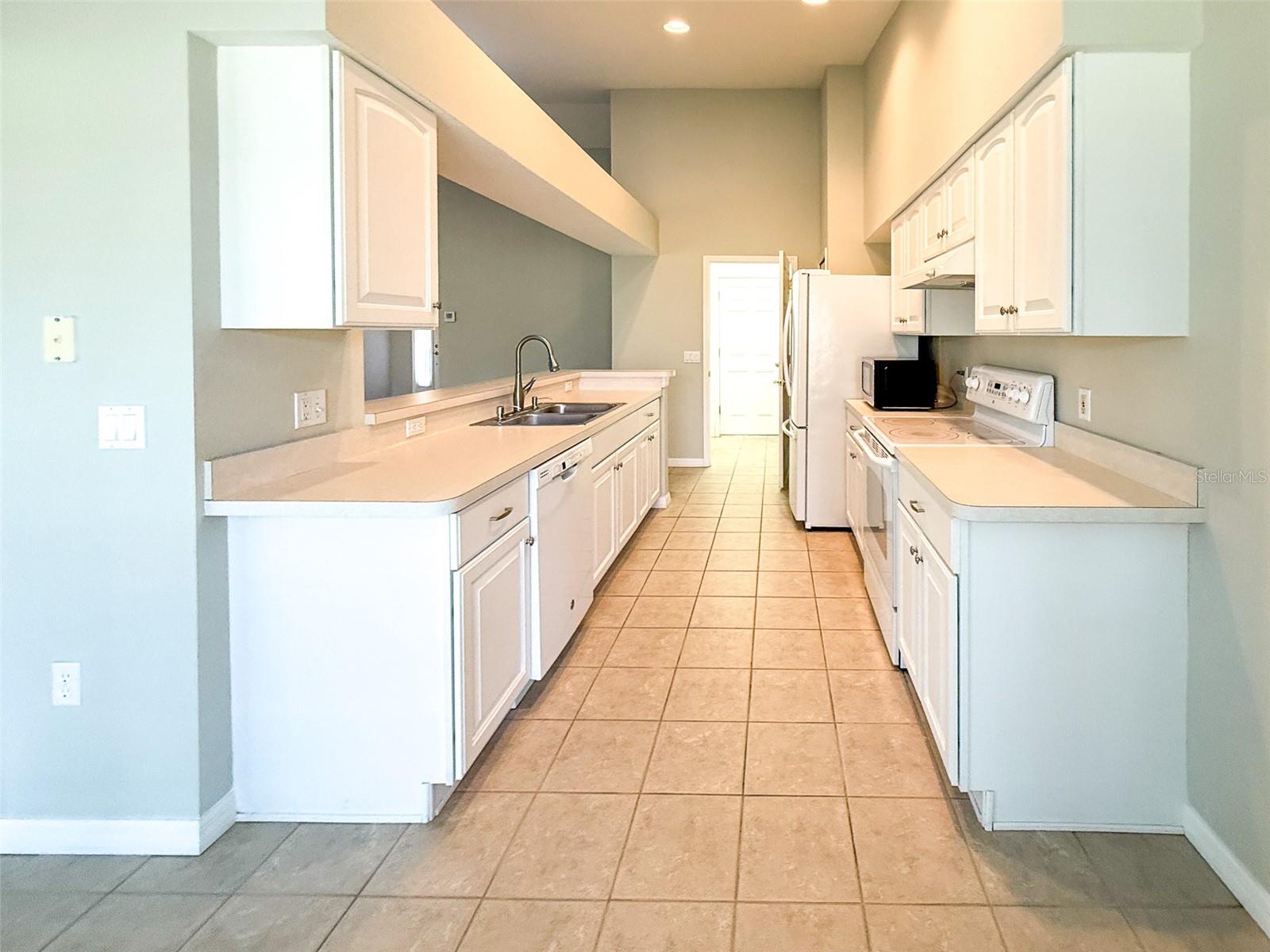 18037 BAYWOOD FOREST DR — photo 11