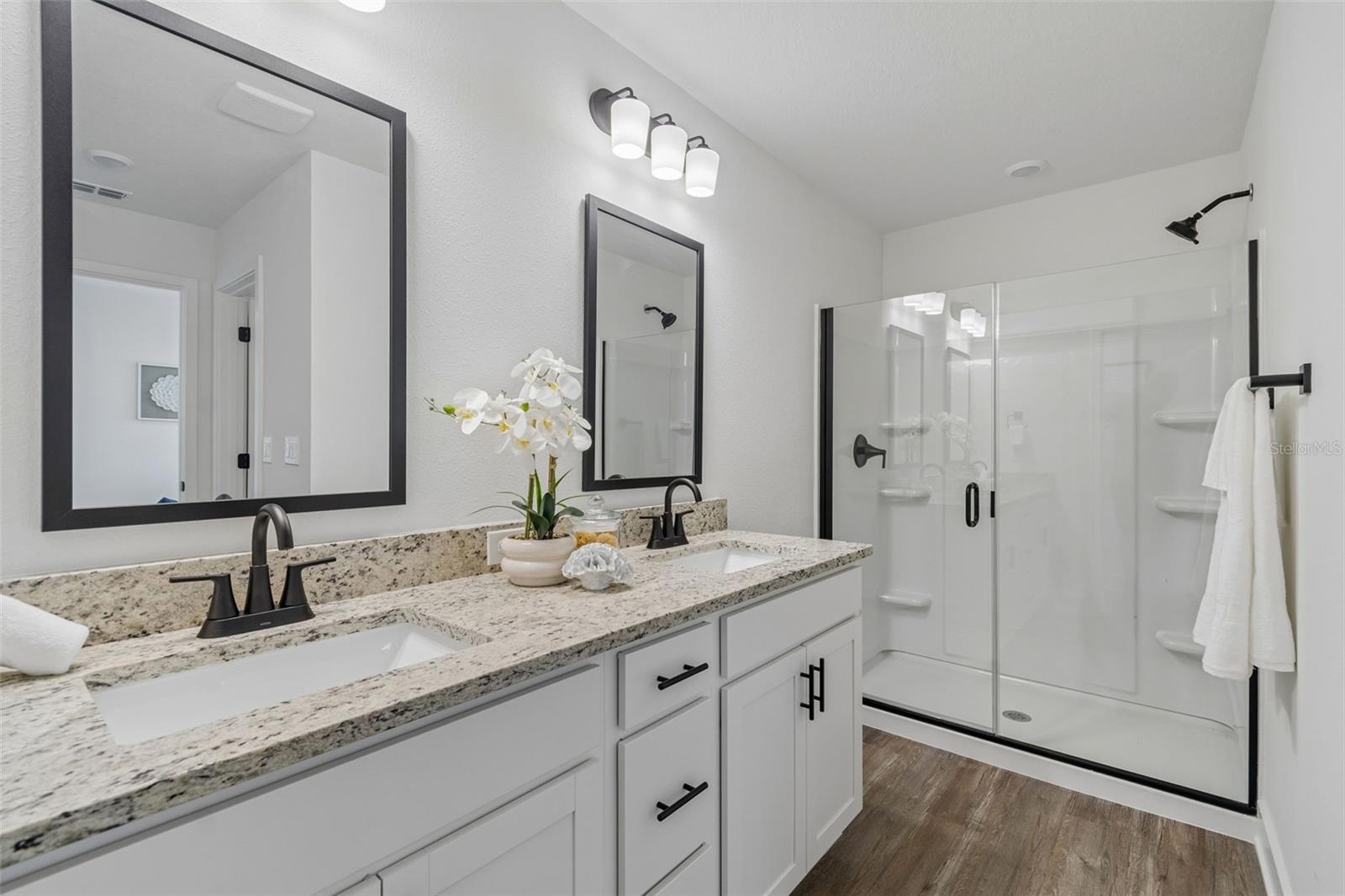 9423 HIGHLAND HILLS DR ST — photo 16