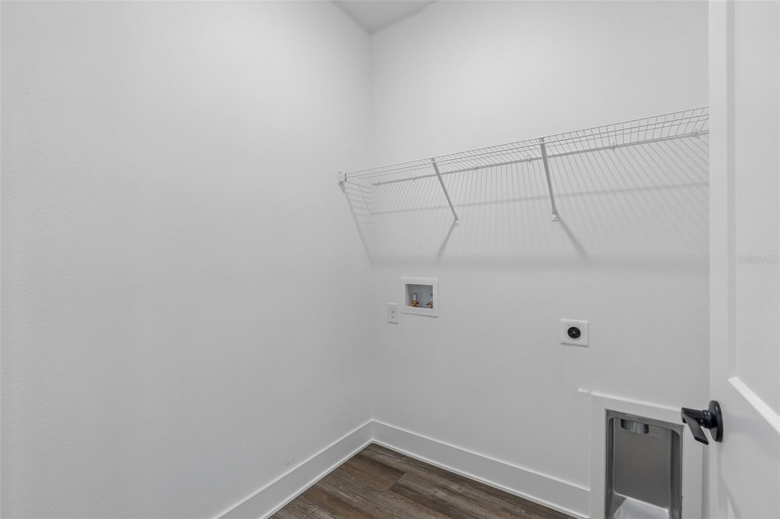 9423 HIGHLAND HILLS DR ST — photo 17