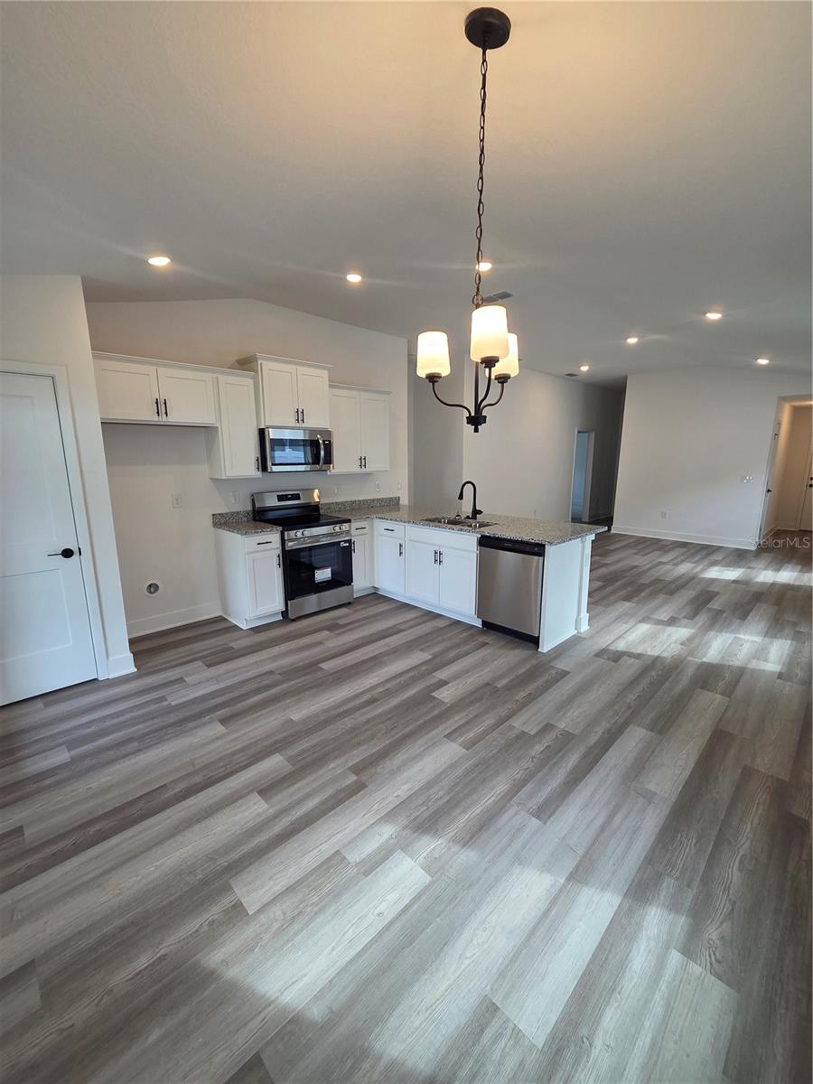 9443 HIGHLAND HILLS DR ST — photo 22