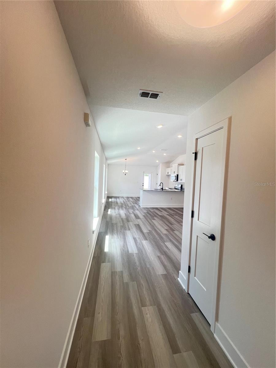 9443 HIGHLAND HILLS DR ST — photo 9