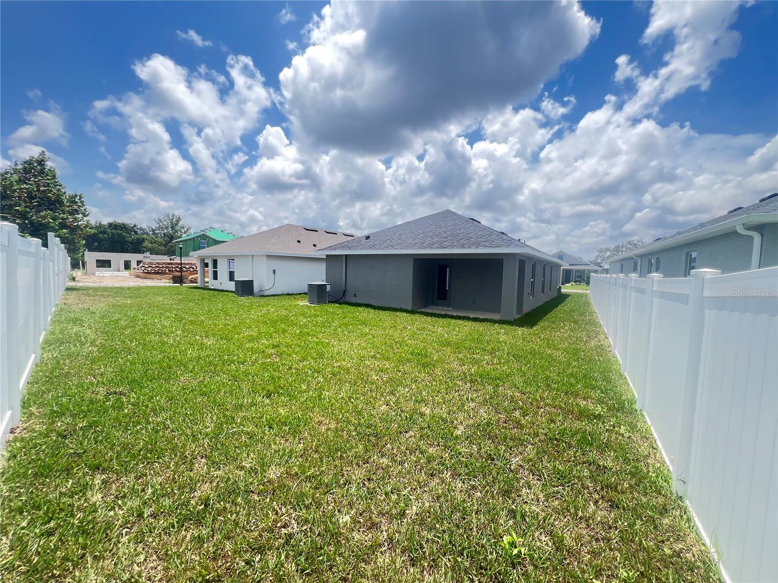 9443 HIGHLAND HILLS DR ST — photo 2