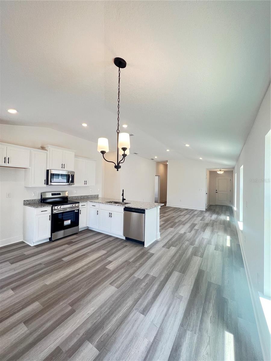 9443 HIGHLAND HILLS DR ST — photo 11