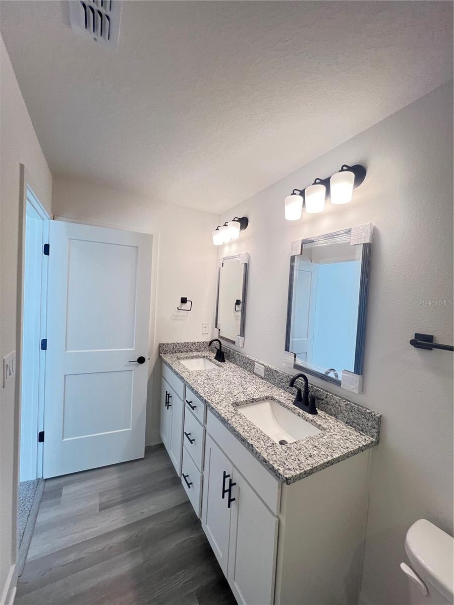 9443 HIGHLAND HILLS DR ST — photo 14