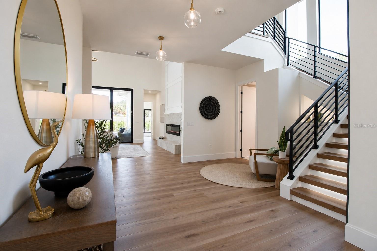 2121 CLEMATIS CT — photo 5