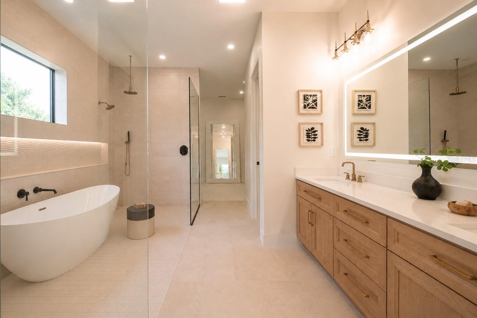 2121 CLEMATIS CT — photo 23