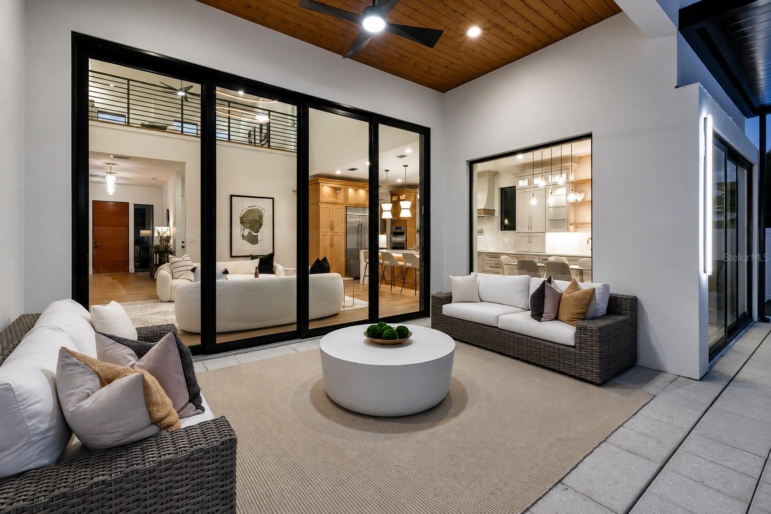 2121 CLEMATIS CT — photo 4
