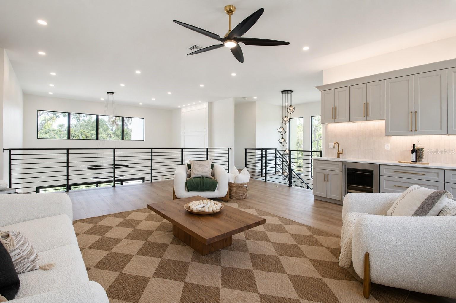 2121 CLEMATIS CT — photo 35