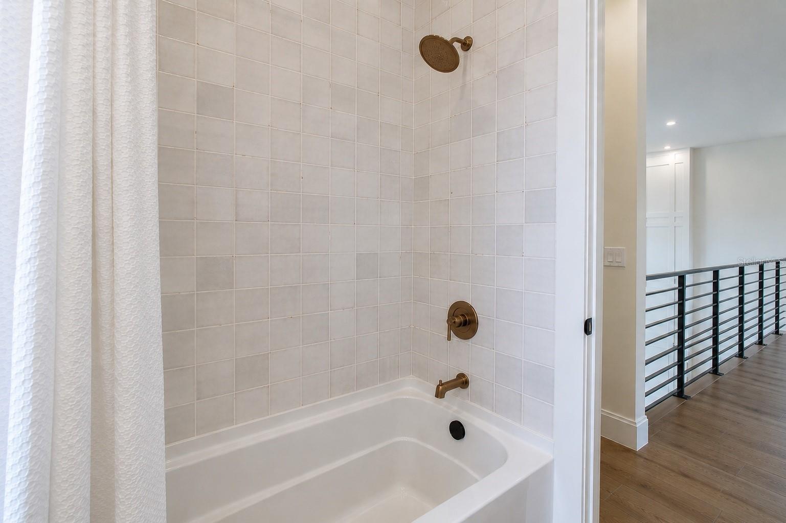 2121 CLEMATIS CT — photo 48