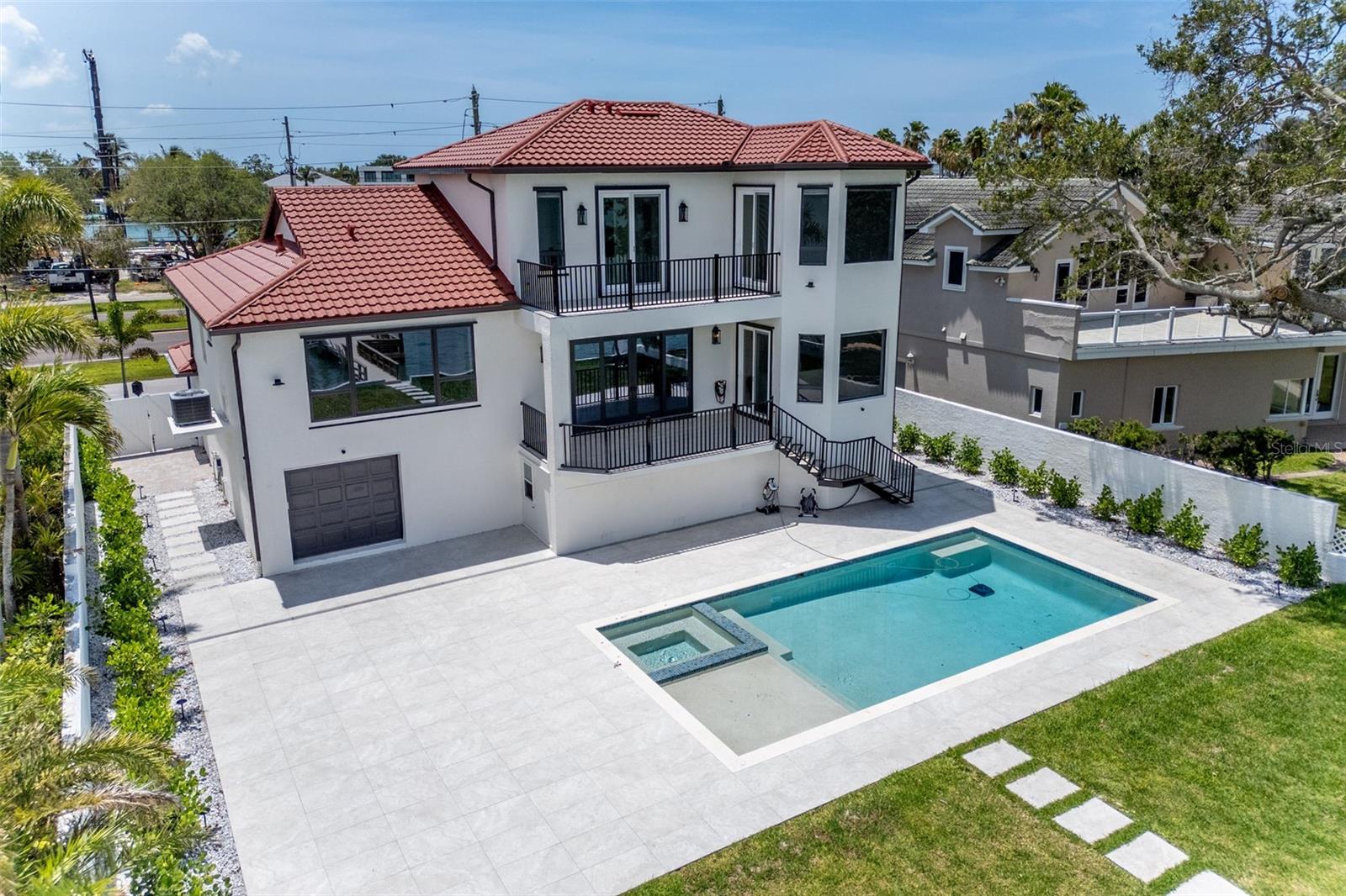 4 PARADISE LN — photo 71