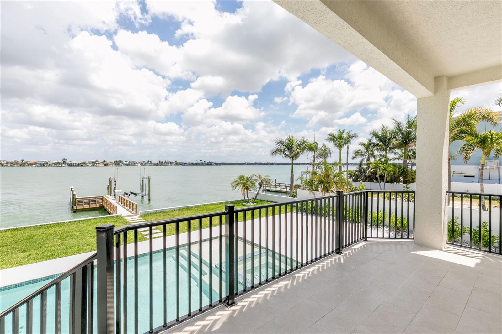 4 PARADISE LN — photo 14