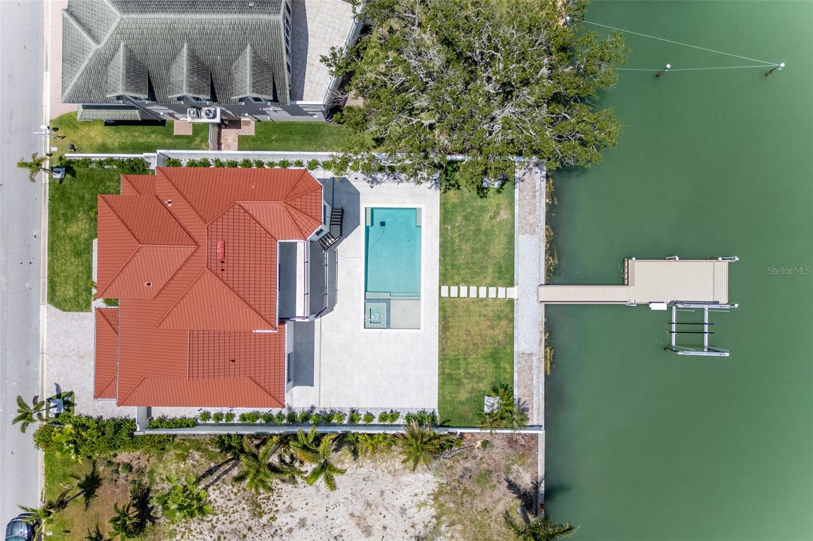 4 PARADISE LN — photo 76