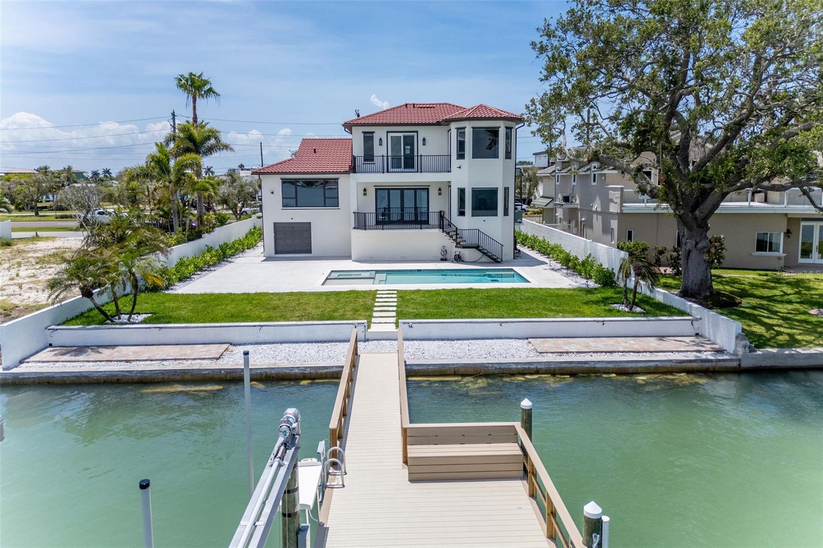 4 PARADISE LN — photo 74