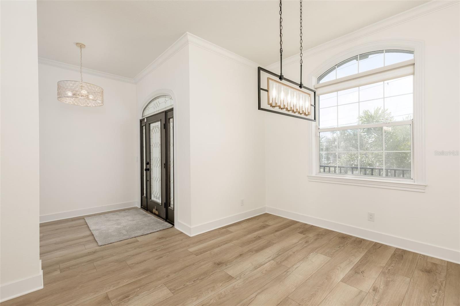 4 PARADISE LN — photo 25