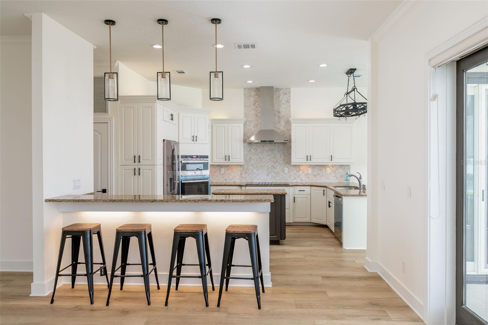 4 PARADISE LN — photo 18