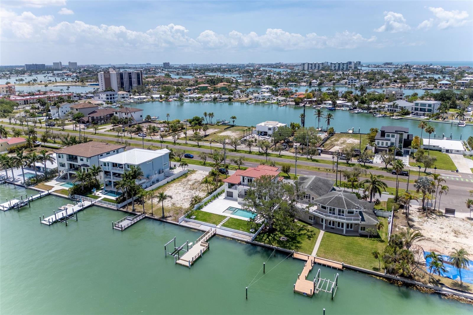 4 PARADISE LN — photo 65