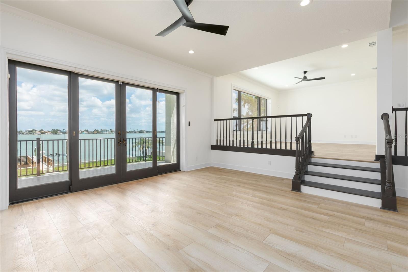 4 PARADISE LN — photo 13