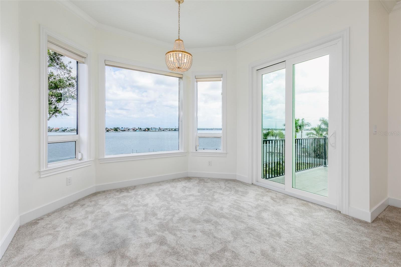 4 PARADISE LN — photo 35